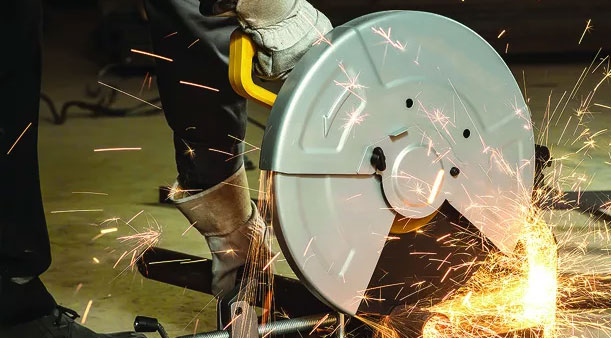 هل لدى أي شخص توصية بشأن قفازات العمل؟